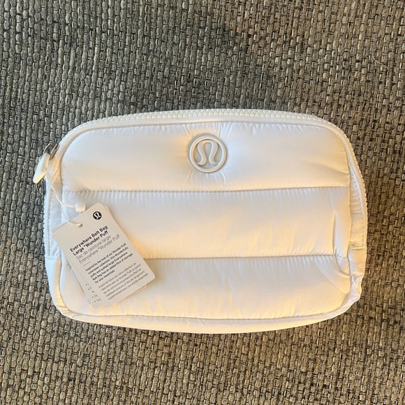lululemon athletica Handbags - Lululemon puff crossbody